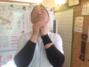 頭痛撃退ストレッチ　②顎押し上げ